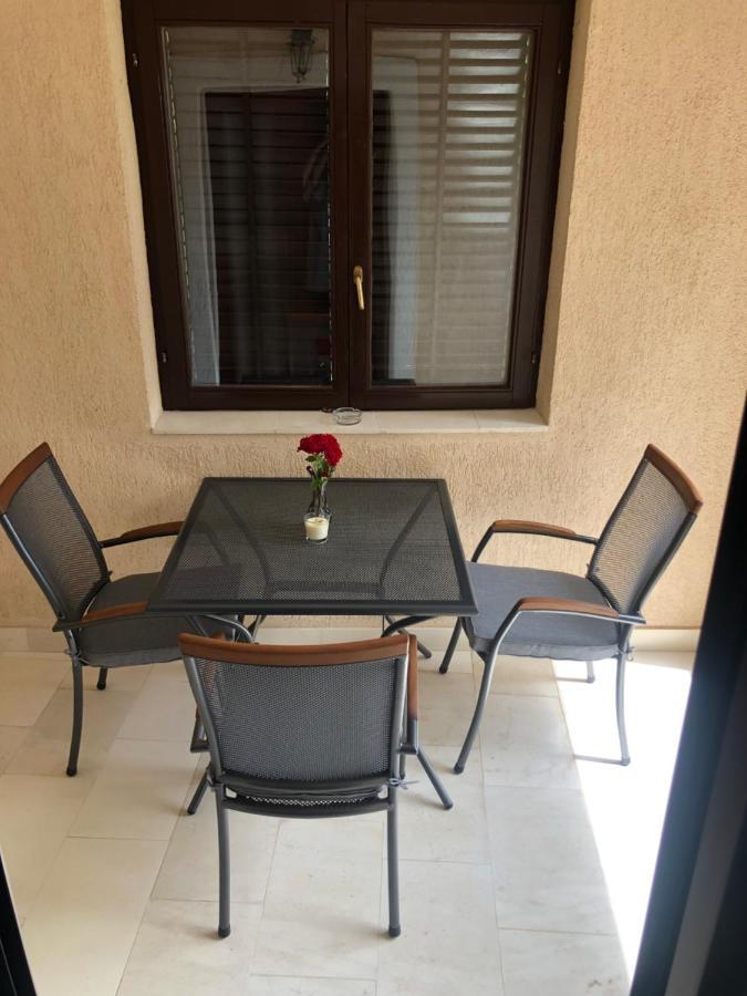 Apartman Ana Vrlika Exterior photo